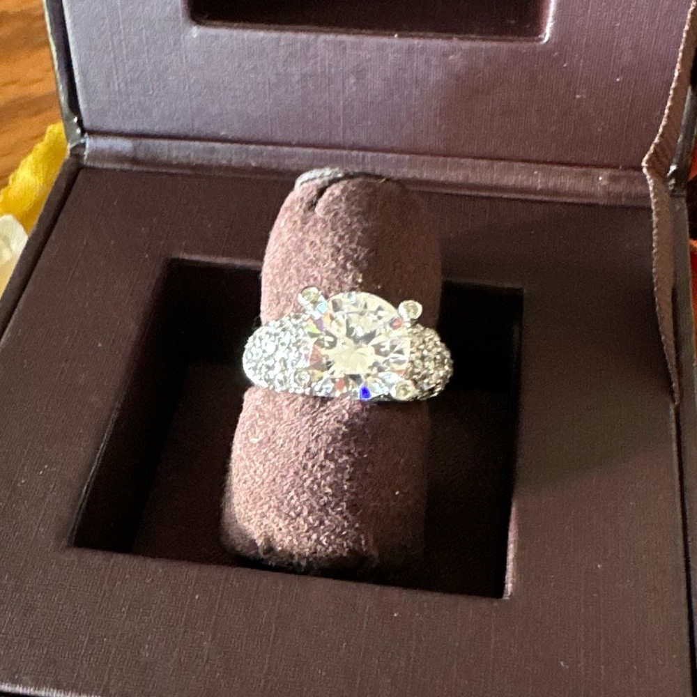 Absolute Solitaire diamond Ring - Picture 8 of 11